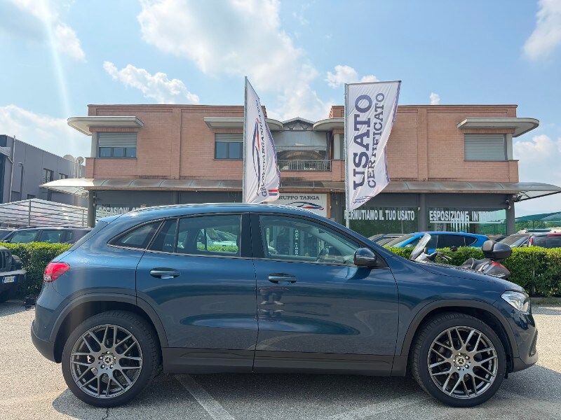MERCEDES GLA          (H247)