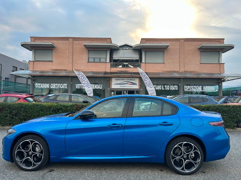 ALFA ROMEO Giulia (2016)
