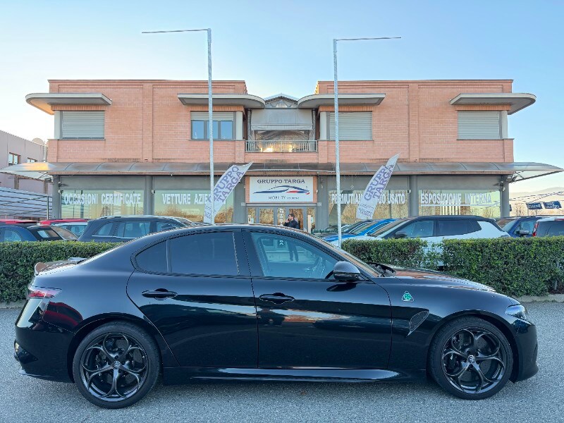 ALFA ROMEO Giulia (2016)