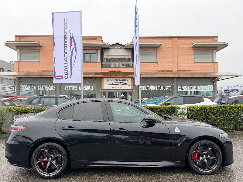 ALFA ROMEO Giulia (2016)