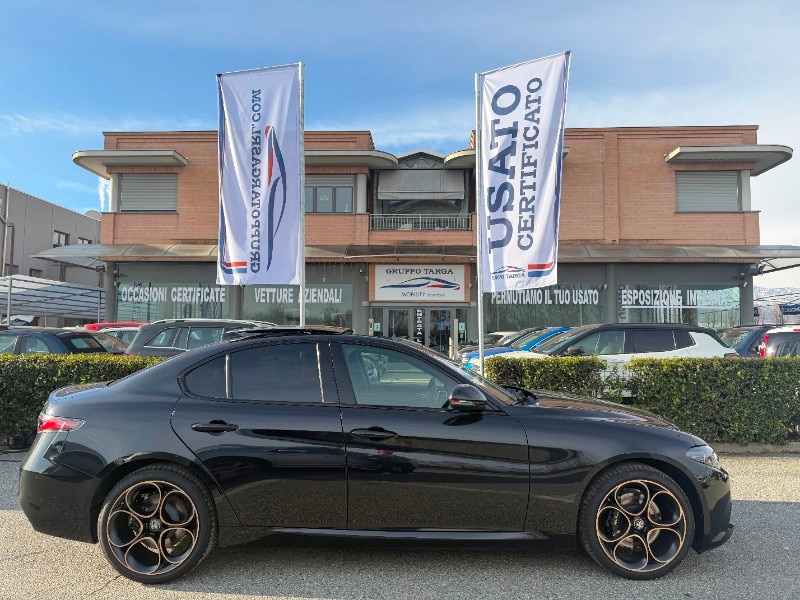 ALFA ROMEO Giulia (2016)