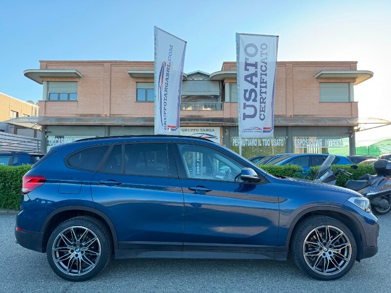 BMW X1            (F48)